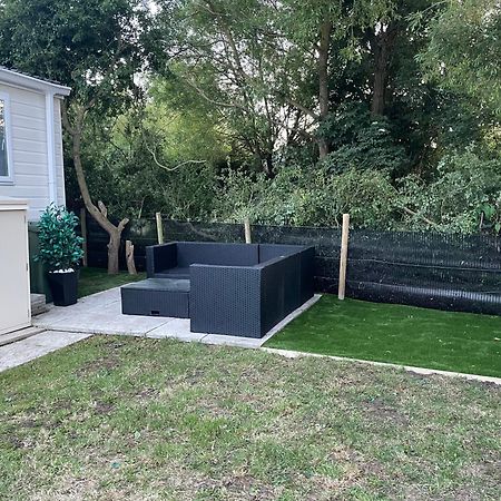Kingfisher Quay Lodge Clacton-on-Sea Ngoại thất bức ảnh